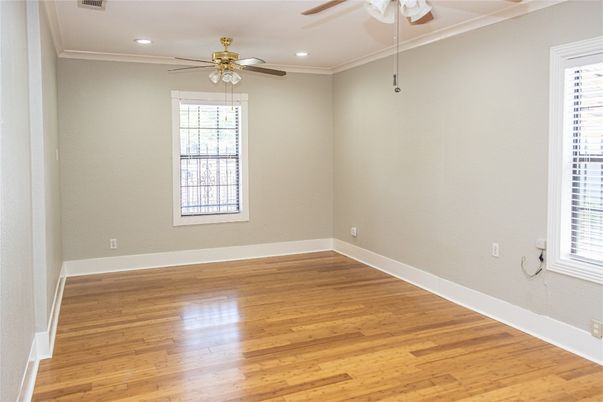 Empty room, Interior, Recessed Lighting, Wood Texture Flooring