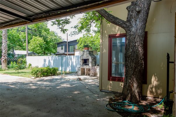 Exterior, Fireplace