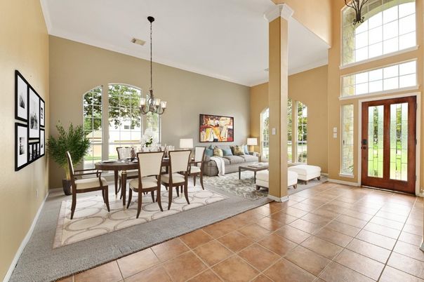 Chandelier, Dining room, Interior, Living room