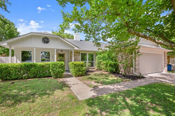 Attached, Exterior, Facade, Brick Facade, Ranch