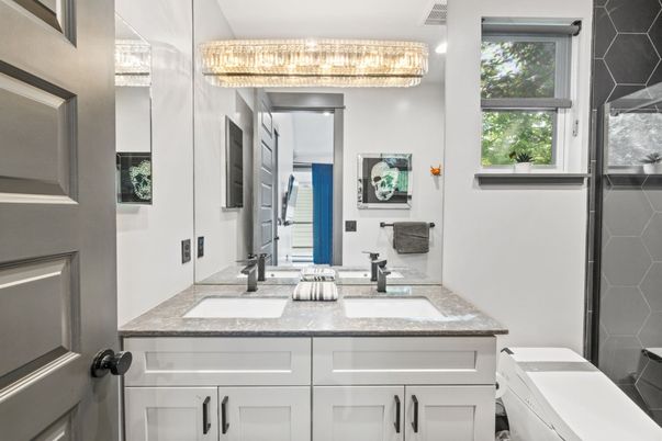 Bathroom, Dual Sink Vanities, Interior