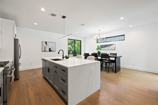 Chandelier, Dining room, Interior, Kitchen, Pendant Lights, Recessed Lighting, Wood Texture Flooring