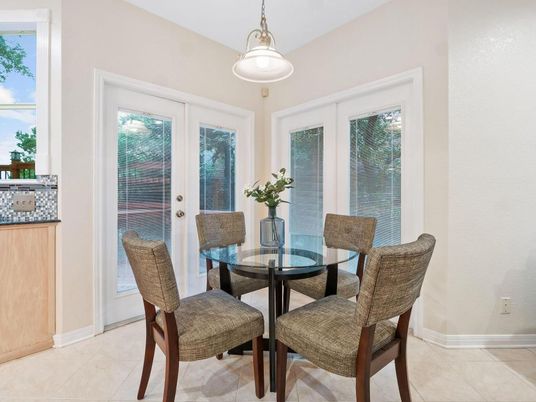 Dining room, Interior, Pendant Lights