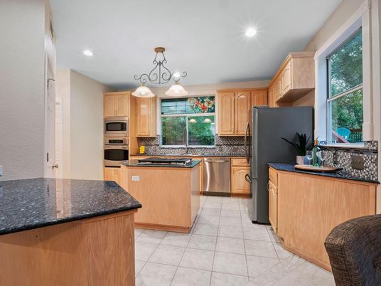 Chandelier, Interior, Kitchen, Recessed Lighting, Stainless Steel Appliances