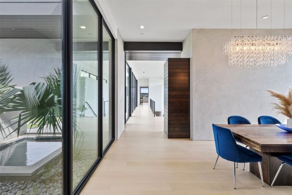 Chandelier, Dining room, Interior, Recessed Lighting, Wood Texture Flooring