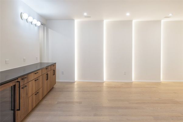 Empty room, Interior, Recessed Lighting, Wood Texture Flooring