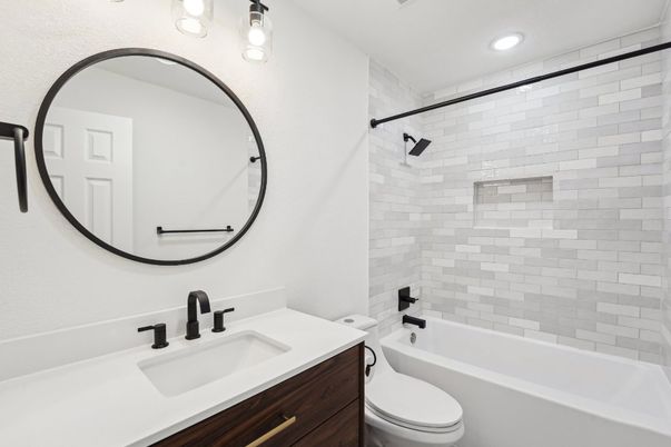 Bathroom, Interior, Recessed Lighting