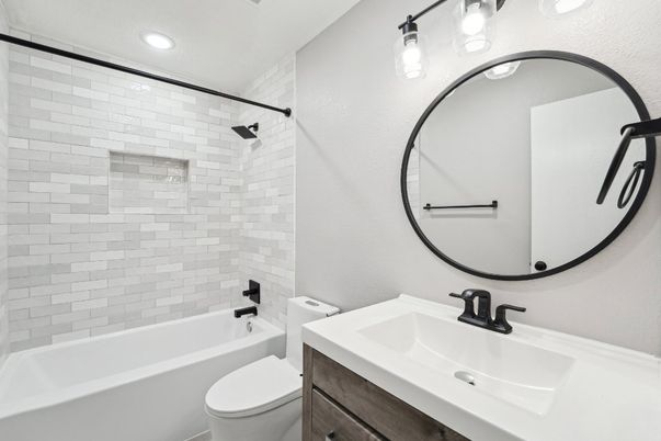 Bathroom, Interior, Recessed Lighting