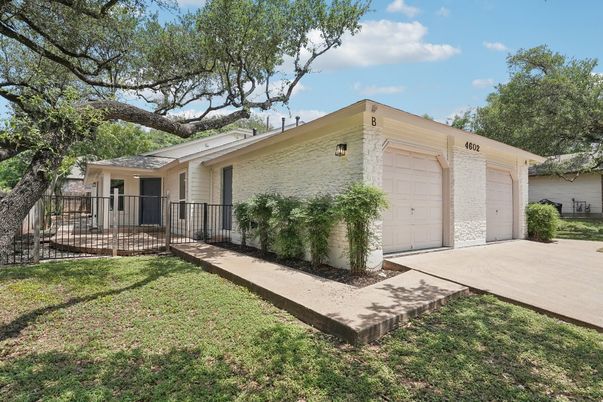 Detached Garage, Exterior