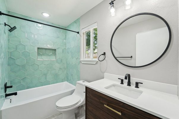 Bathroom, Interior, Recessed Lighting