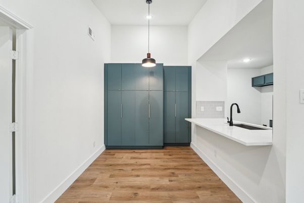 Interior, Kitchen, Pendant Lights, Recessed Lighting, Wood Texture Flooring