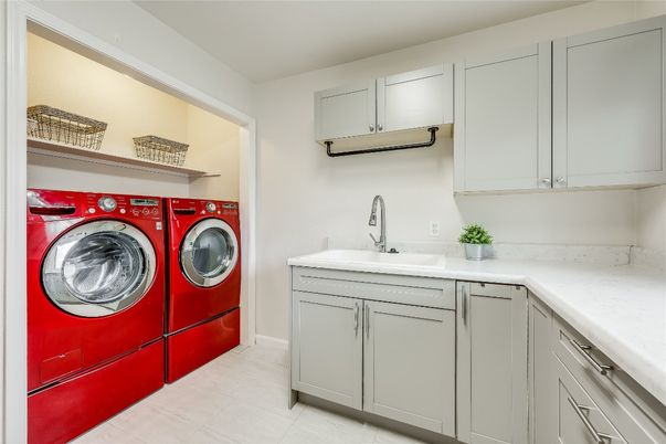 Interior, Washer