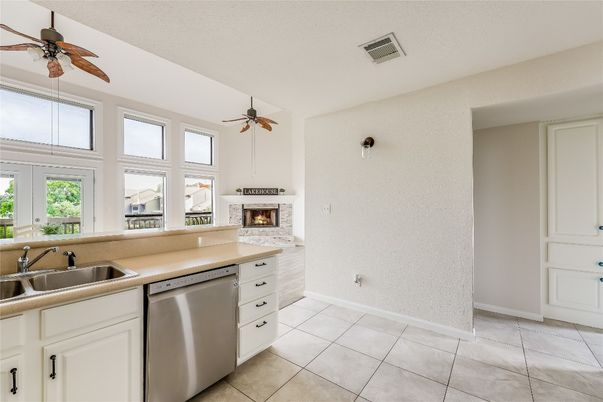 Fireplace, Interior, Kitchen