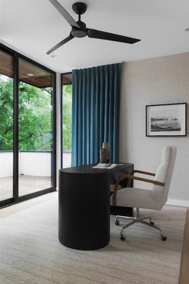 Home Office, Interior
