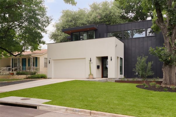 Attached, Backyard, Exterior, Facade, Modern