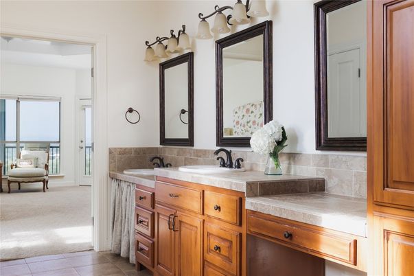 Bathroom, Interior, Tile Countertops