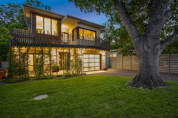 Attached, Backyard, Exterior, Facade, Modern