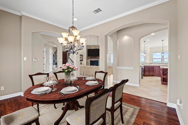 Chandelier, Dining room, Interior, Recessed Lighting, Wood Texture Flooring