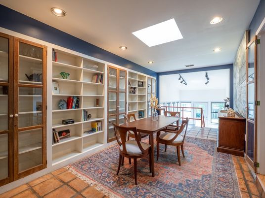 Dining room, Interior, Recessed Lighting