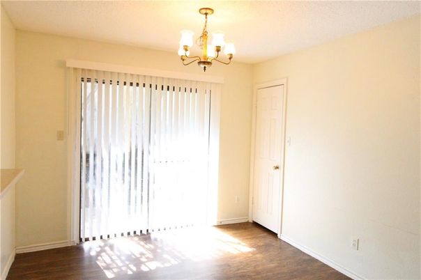 Chandelier, Empty room, Interior, Wood Texture Flooring