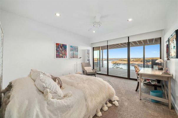 Bedroom, Home Office, Interior, Recessed Lighting, Water