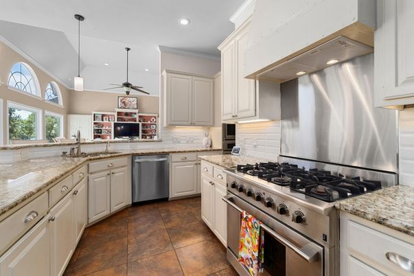 Interior, Kitchen, Pendant Lights, Recessed Lighting, Stainless Steel Appliances
