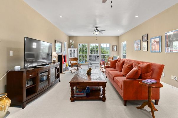 Dining room, Interior, Living room, Recessed Lighting
