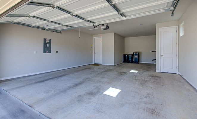 Garage, Interior