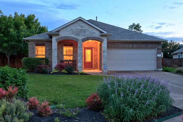 Attached, Exterior, Facade, Brick Traditional