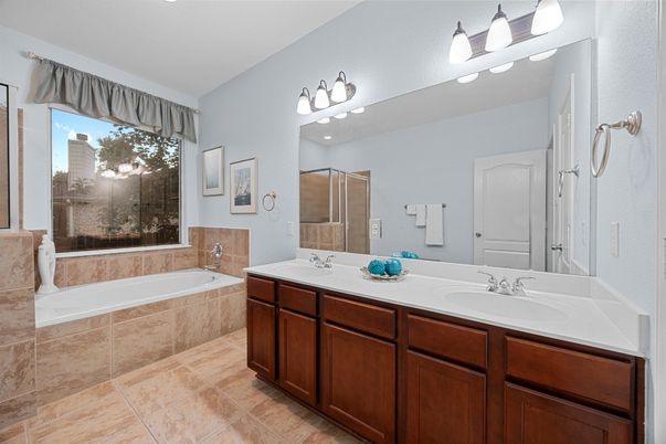 Bathroom, Dual Sink Vanities, Interior