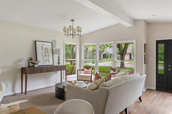 Interior, Living room, Pendant Lights, Wood Texture Flooring