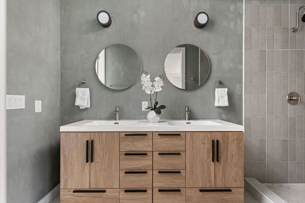 Bathroom, Dual Sink Vanities, Interior