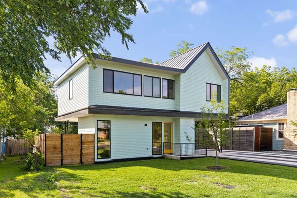 Backyard, Exterior, Facade, Farmhouse
