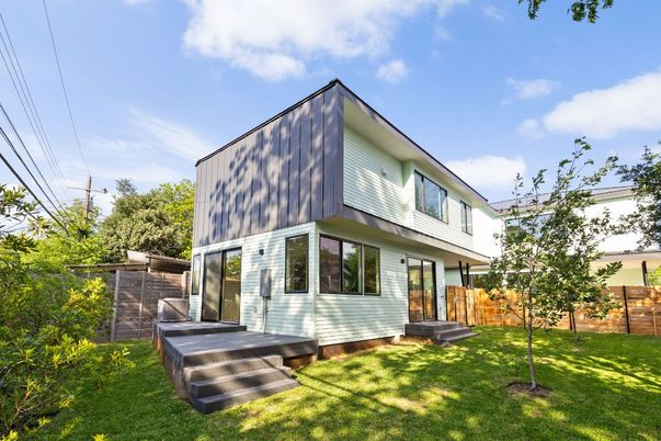Backyard, Exterior, Facade, Modern