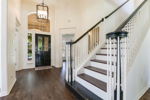 Chandelier, Interior, Wood Texture Flooring