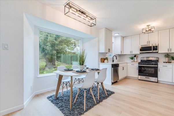 Dining room, Interior, Kitchen, Stainless Steel Appliances, Wood Texture Flooring