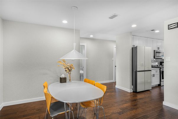 Dining room, Interior, Kitchen, Pendant Lights, Recessed Lighting, Wood Texture Flooring