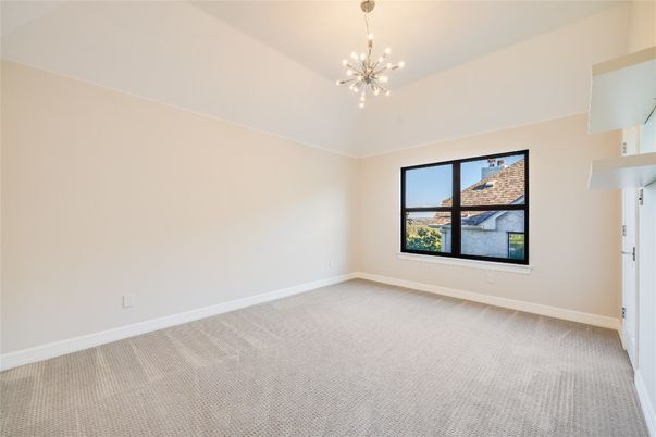 Empty room, Interior, Pendant Lights