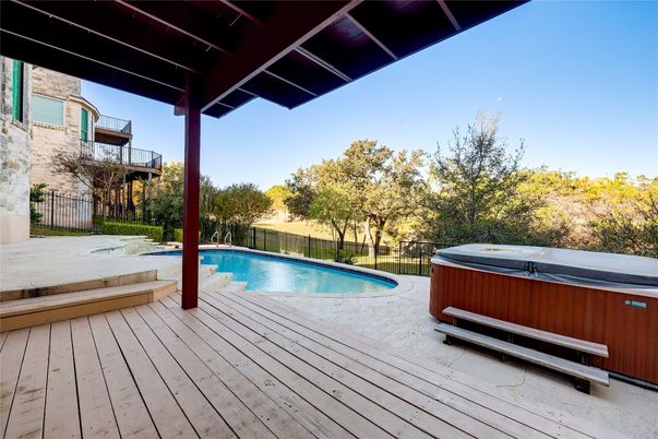 Exterior, Hot Tub, Pool