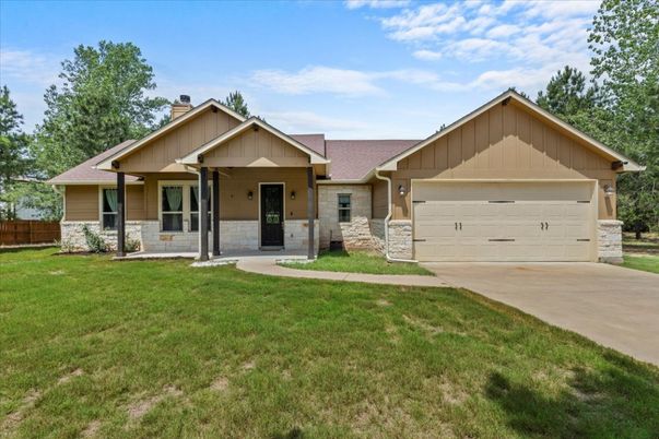Attached, Exterior, Facade, Ranch