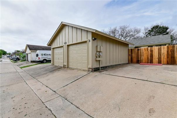 Detached Garage, Exterior