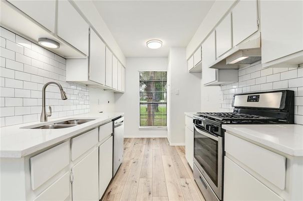 Interior, Kitchen, Stainless Steel Appliances, Wood Texture Flooring