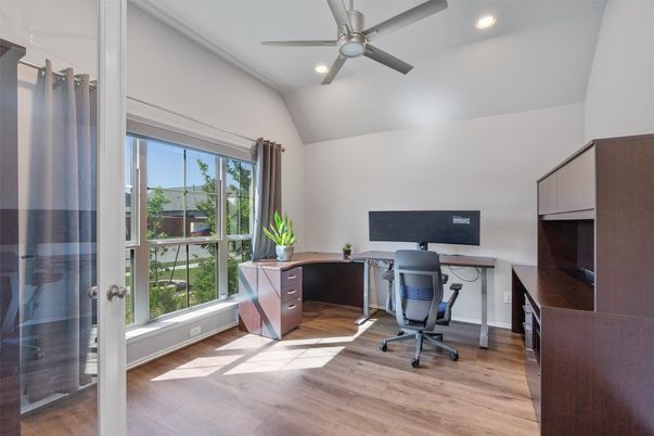 Home Office, Interior, Recessed Lighting, Wood Texture Flooring