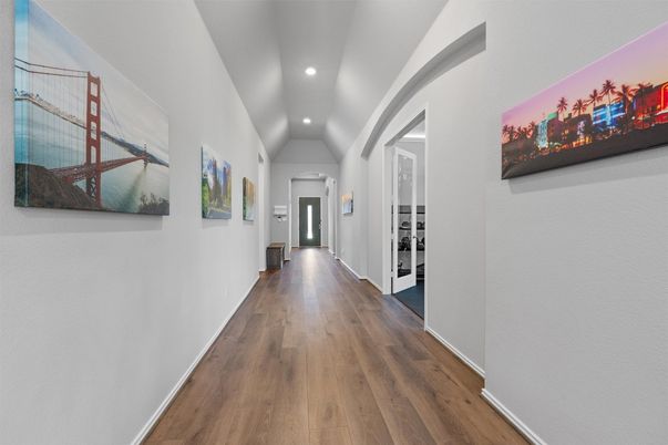 Interior, Recessed Lighting, Wood Texture Flooring