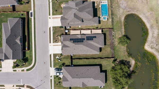 Exterior, Drone
