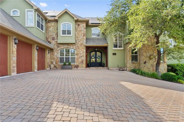 Attached, Exterior, Facade, Mediterranean