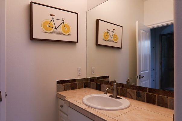 Bathroom, Interior, Tile Countertops