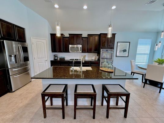 Dining room, Interior, Kitchen, Pendant Lights, Recessed Lighting, Stainless Steel Appliances