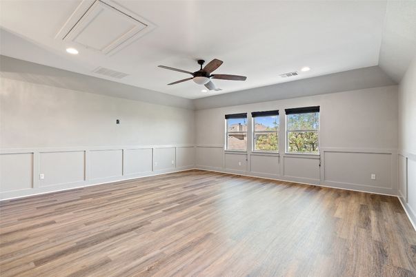 Empty room, Interior, Recessed Lighting, Wood Texture Flooring
