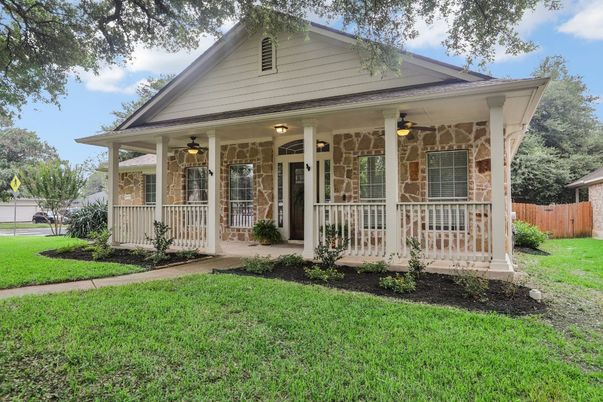 Exterior, Facade, American Craftsman